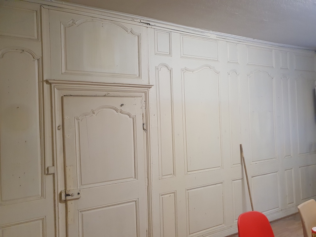 18th Century Woodwork, Painted, In Fir, With 2 Doors 