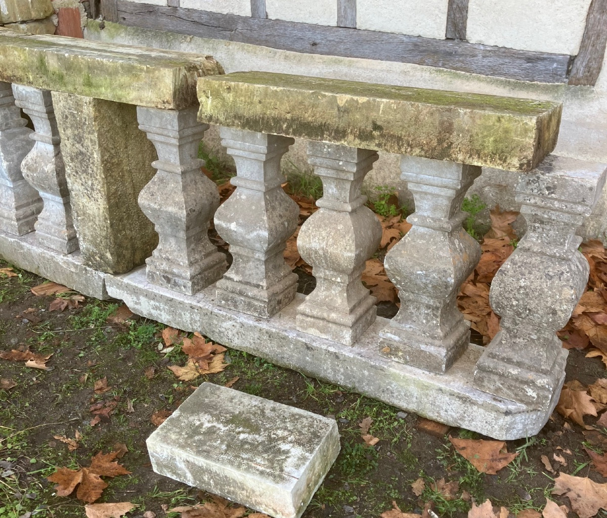 Stone Balustrade Made Up Of 9 18th Century Balusters -photo-4