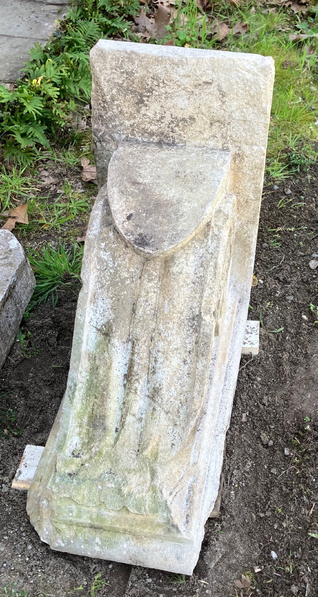 Pair Of Early 19th Century Stone Balcony Brackets -photo-4