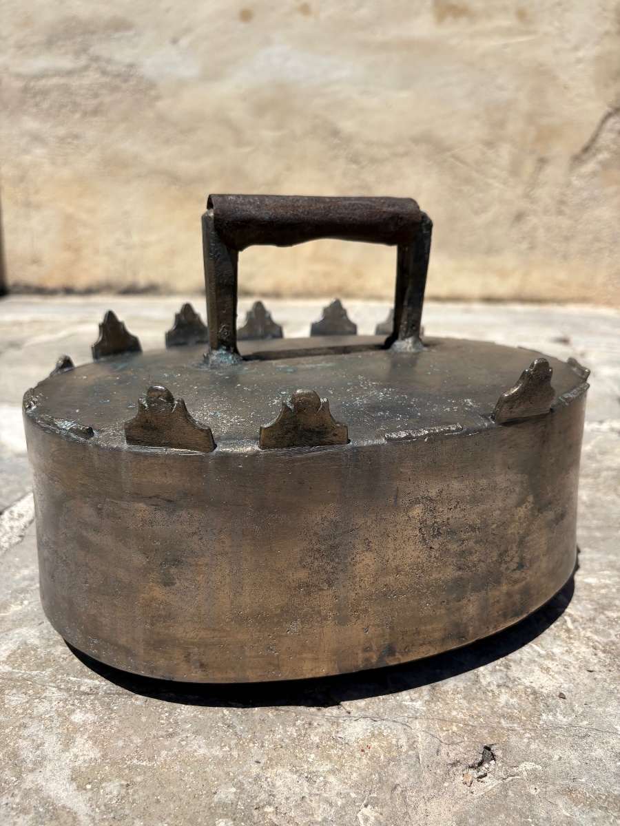 Daubière, Chaponnière, Faisandière In Bronze, Late 17th Century, Early 18th Century.-photo-2