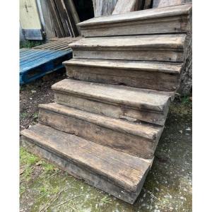 30 Staircases In 17th Or 18th Century Oak