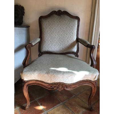 Fauteuil D’époque Louis XV En Noyer 