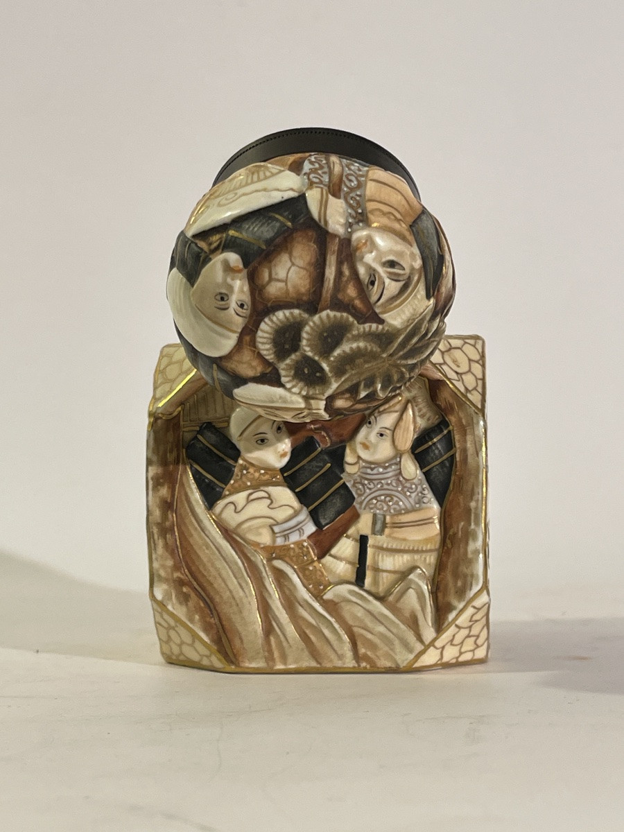 Japanese Ceramic Inkwell In The Satsuma Style, Dating From The Late 19th Or Early 20th Century. -photo-5