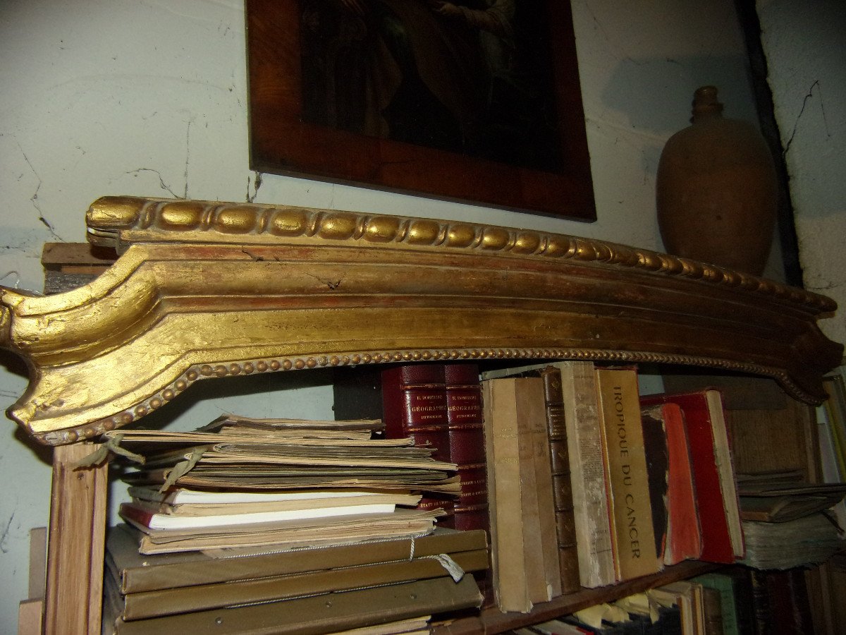 Small Valance, In Golden Wood, 19th Century.