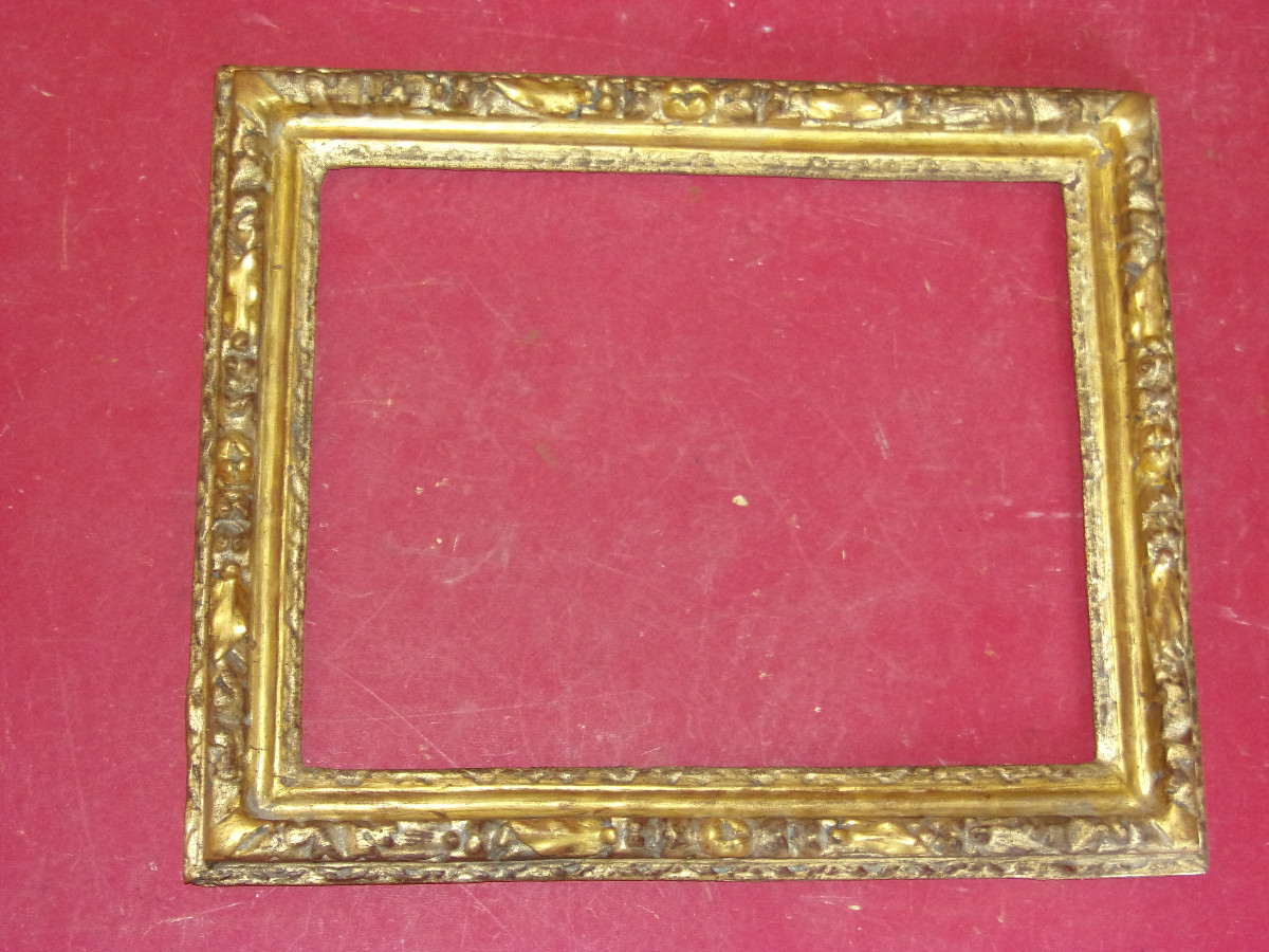 17th Century Louis XIV Frame In Gilded Wood.
