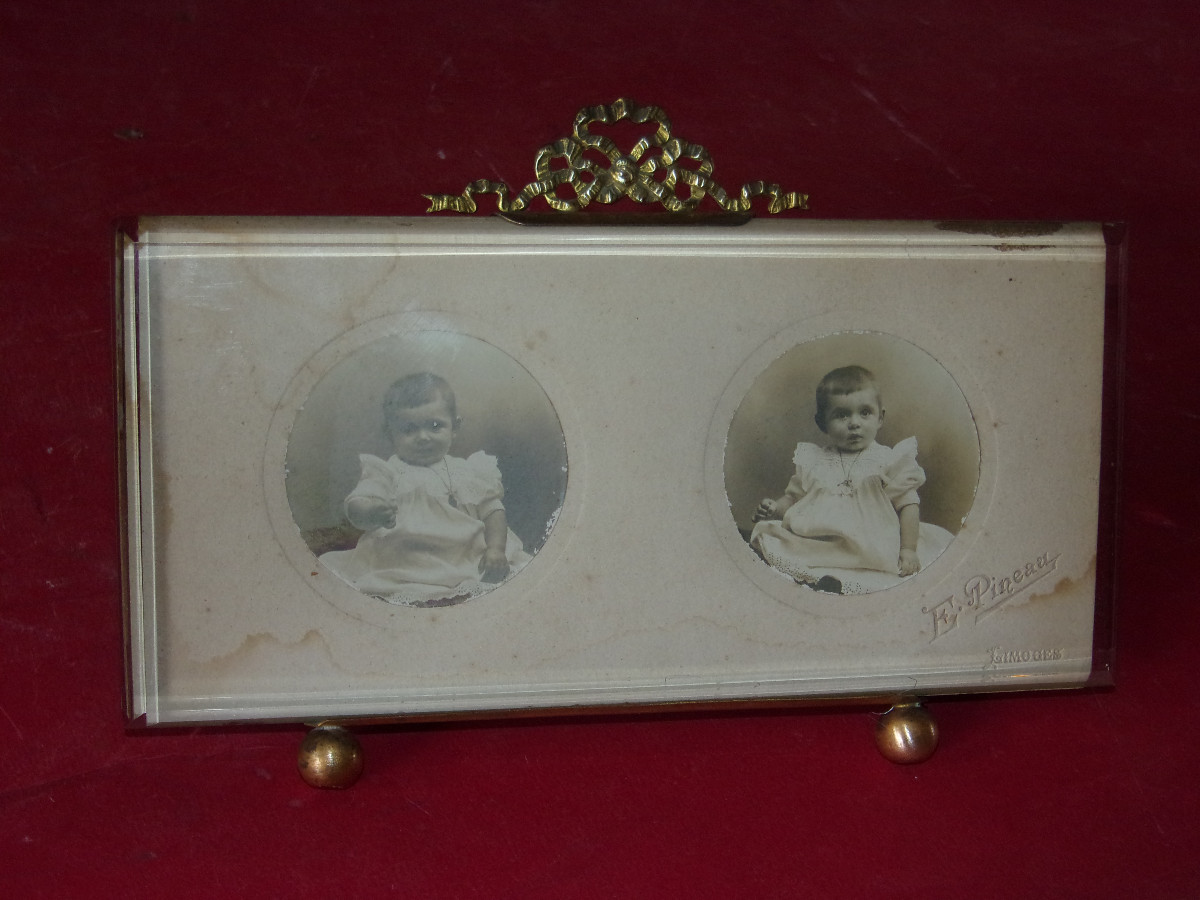 Photo Frame, In Copper, 19th Century.