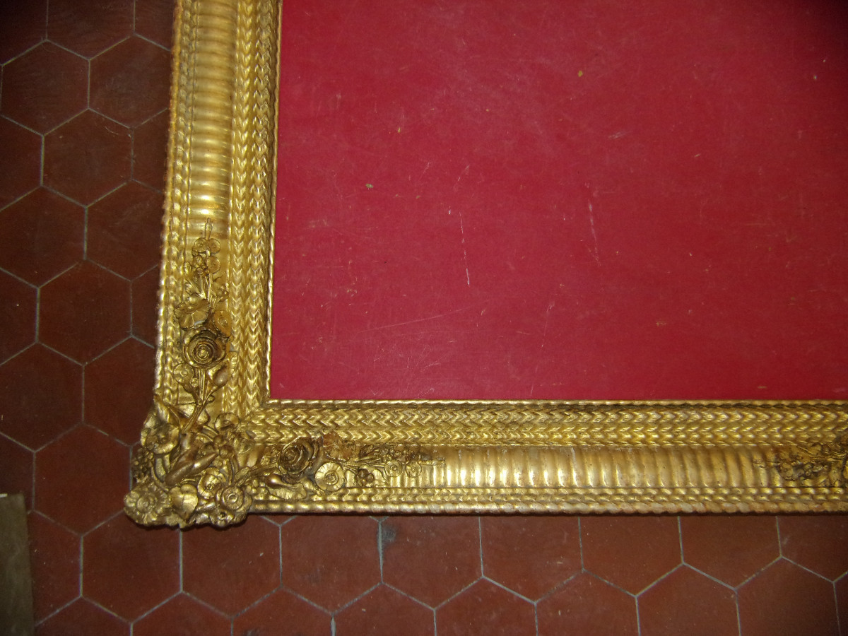 Large 19th Century Frame, In Gilded Wood.-photo-1