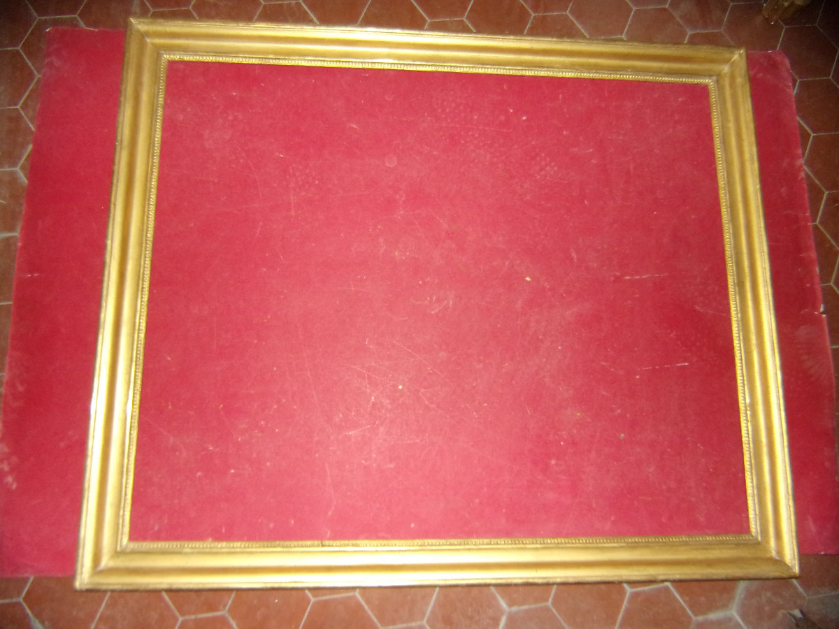 Grand Cadre époque 19ème, en bois doré.