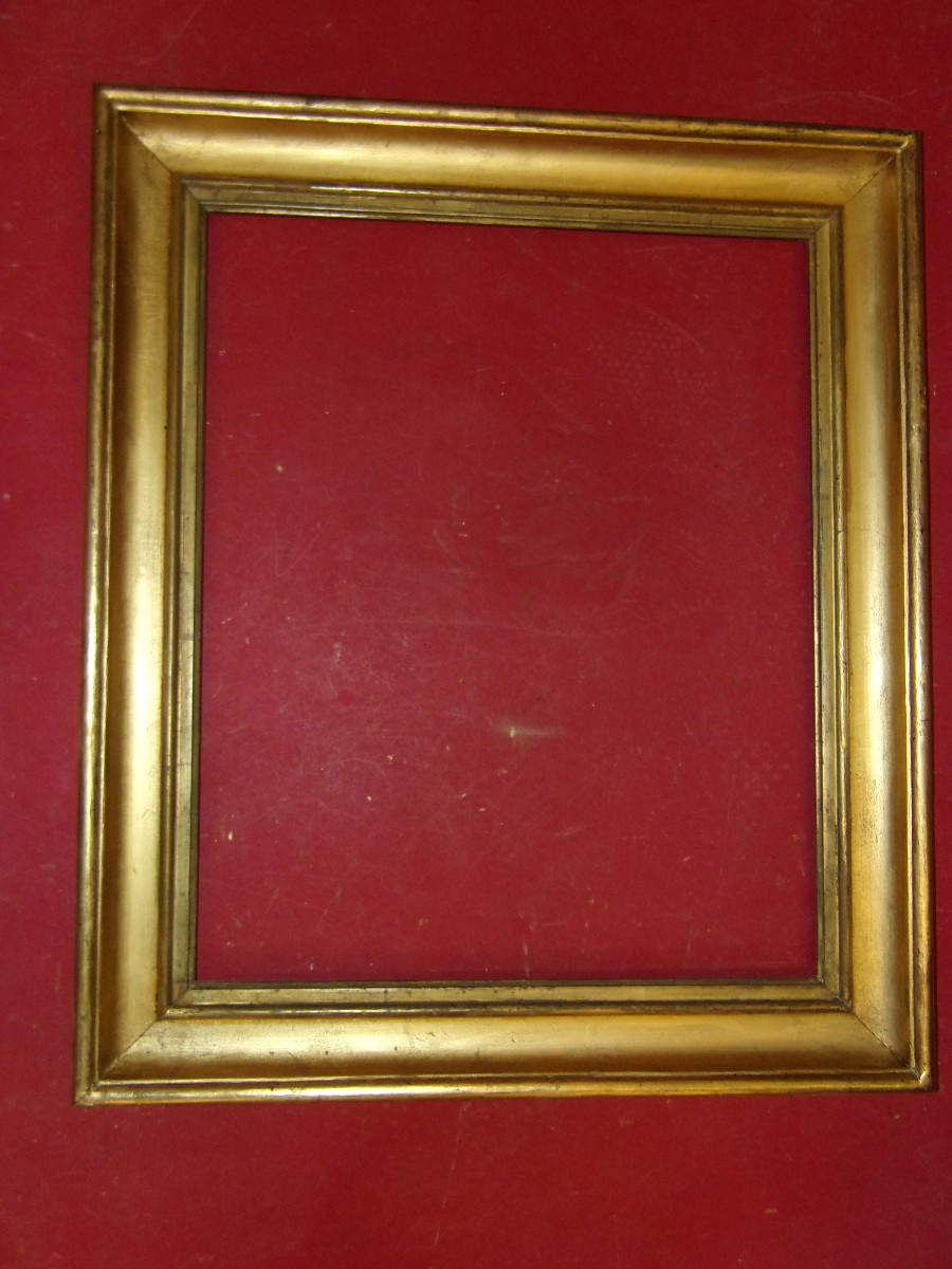 Cadre époque 19ème, en bois doré.