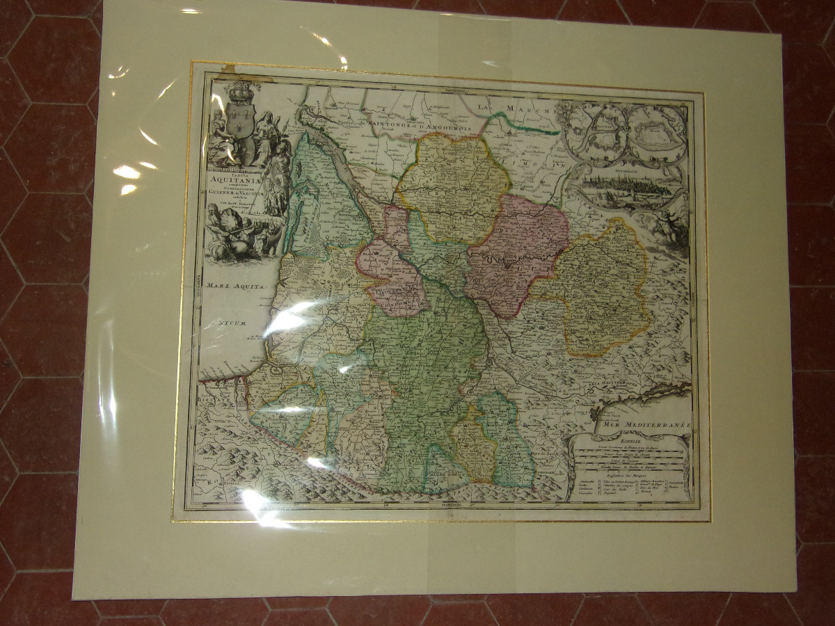  Grande Carte Géographique de l'Aquitaine de Johann Baptist Homann, époque 17 ème.