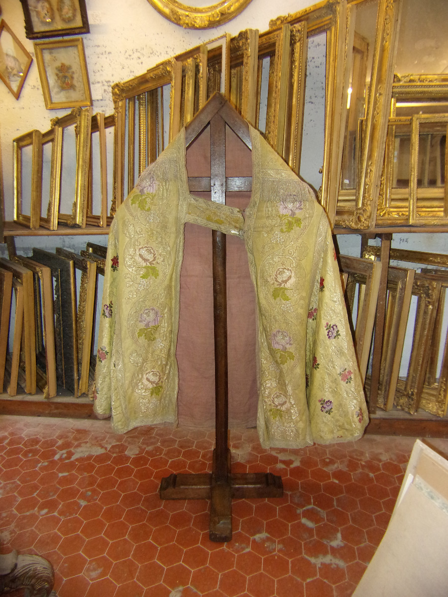 Sacristy Chasuble Stand, In Oak, 18th Century.-photo-8