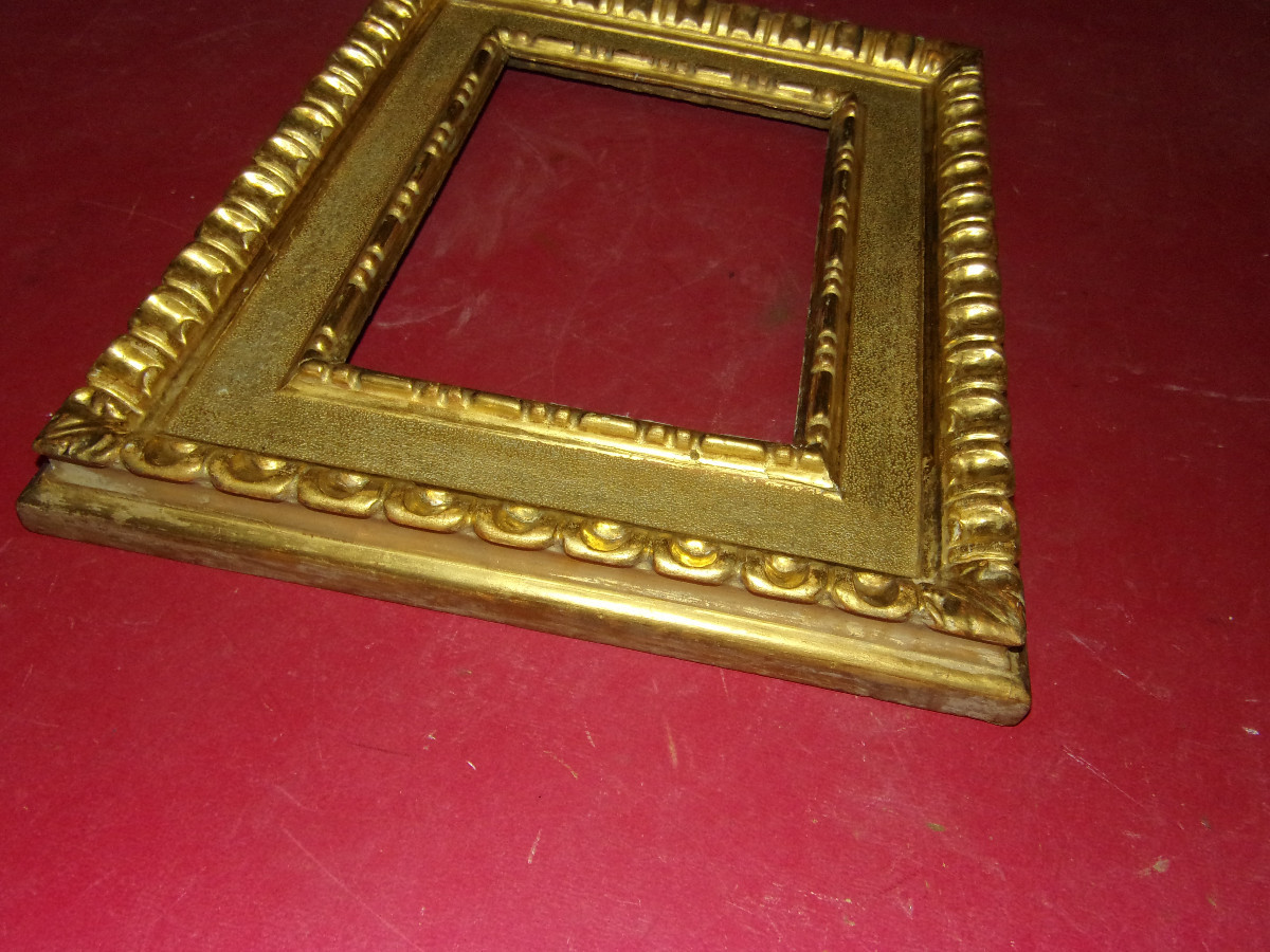 Cadre à cassetta Italien , époque 17ème, en bois doré.-photo-4