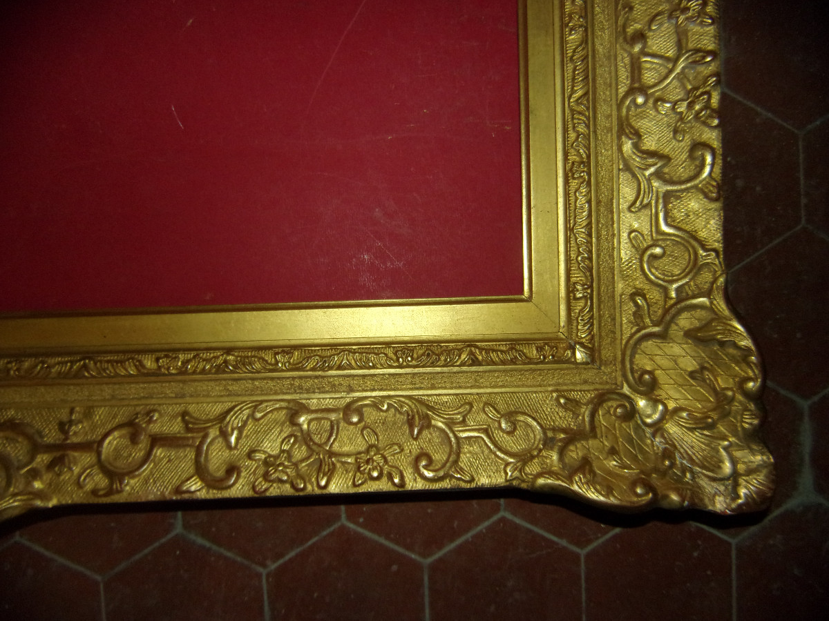 Cadre époque 20 ème, style Louis XIV, en bois doré.-photo-3