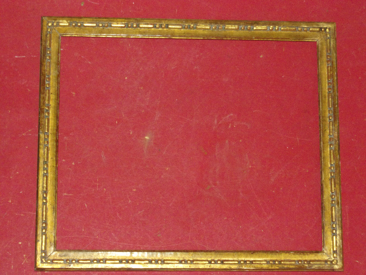 Cadre époque 18 ème, Louis XVI, en bois doré.
