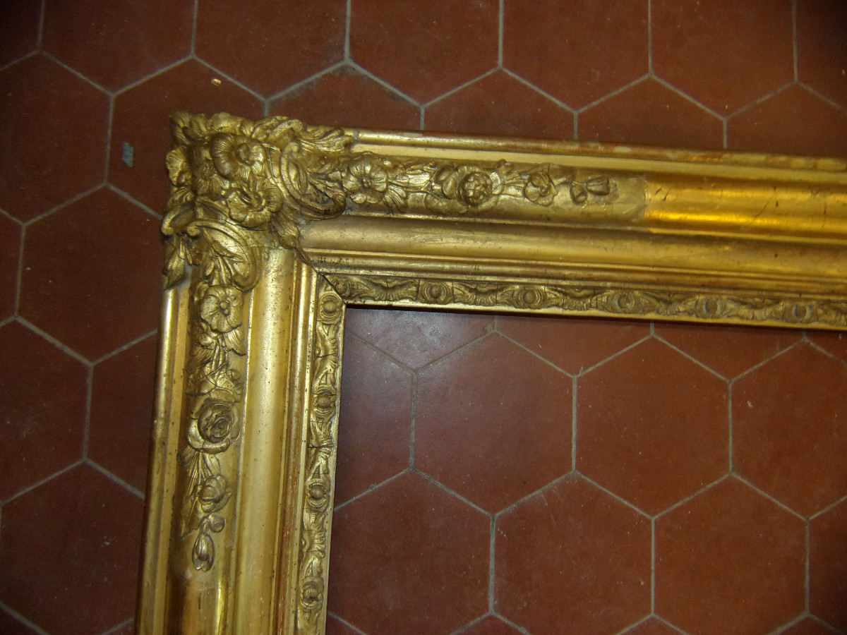 Grand Cadre époque 19ème, en bois doré.-photo-2