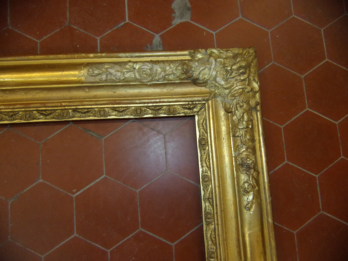 Grand Cadre époque 19ème, en bois doré.-photo-3