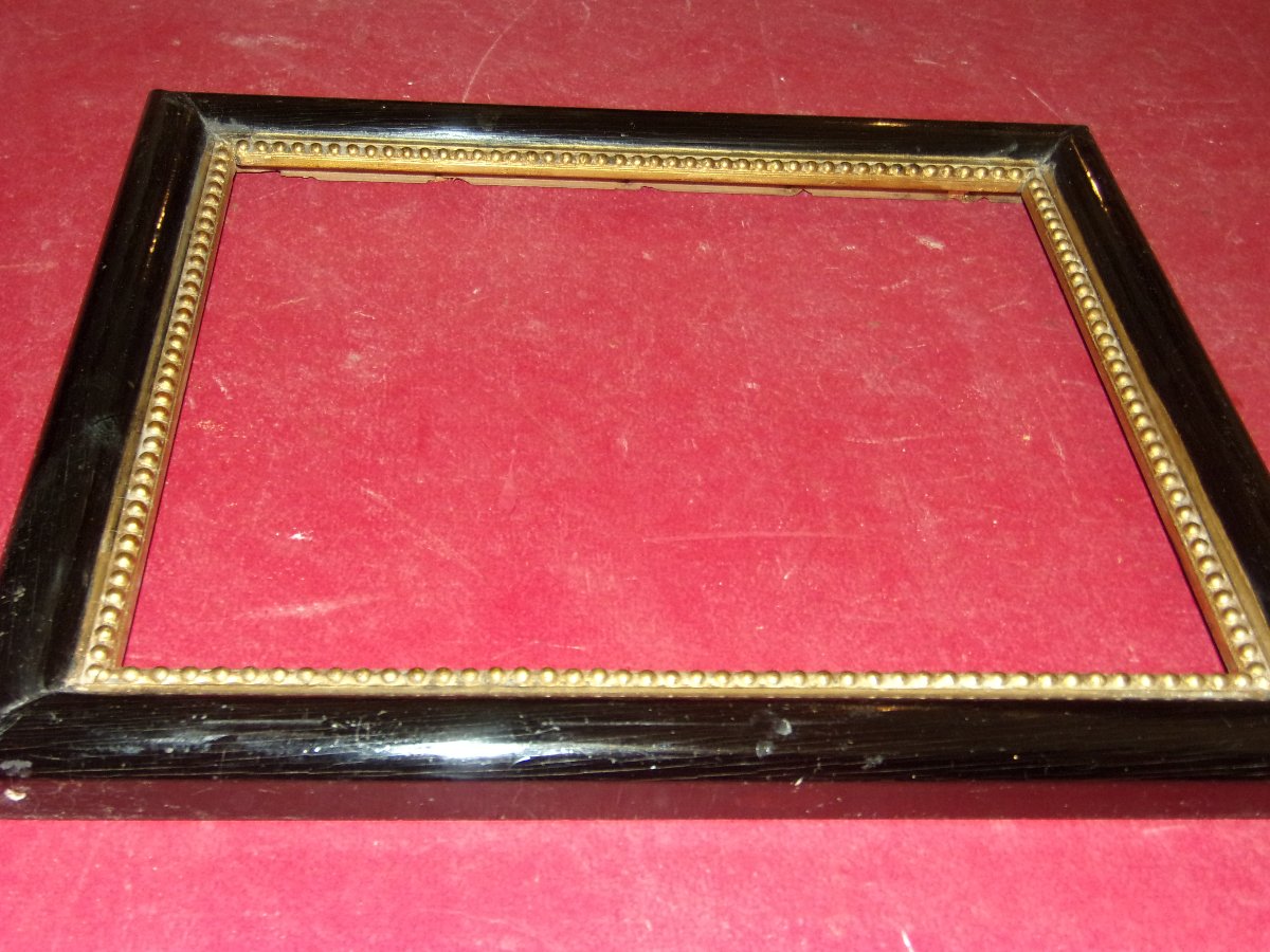 Paire de cadres époque 19ème, en bois doré et noir.-photo-1