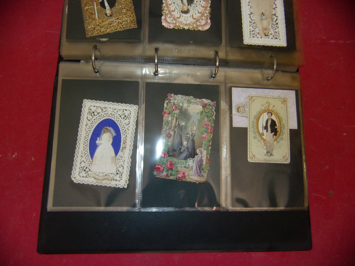 Album Of Religious Images And 19th-century Canivets.-photo-1