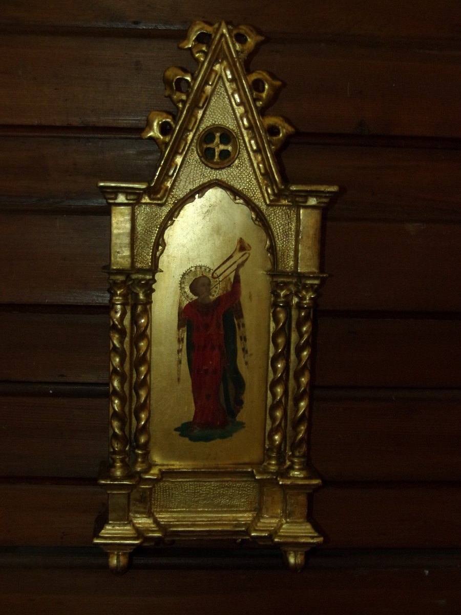 Little Angel Playing The Trumpet, Painting On Wood In A Gilded Frame, 19th Century.