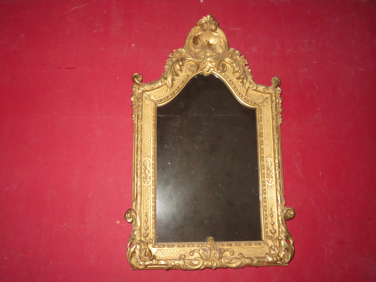 Miroir En Bois Sculpté Et Doré, époque 19ème.