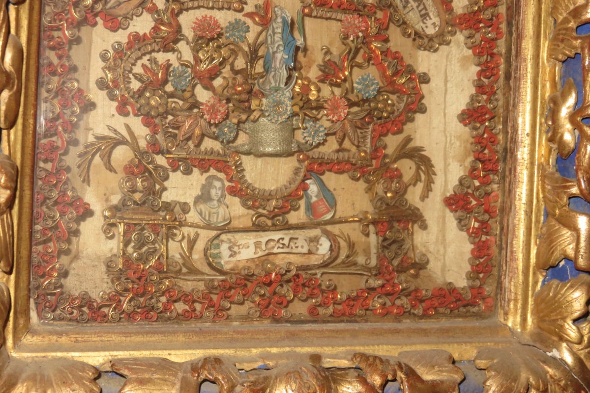 Un Cadre Reliquaires époque 18ème, En Bois Doré.-photo-3