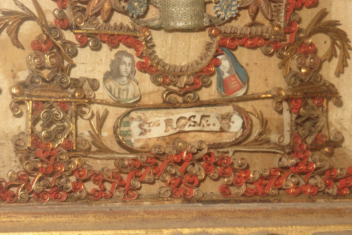Un Cadre Reliquaires époque 18ème, En Bois Doré.-photo-4