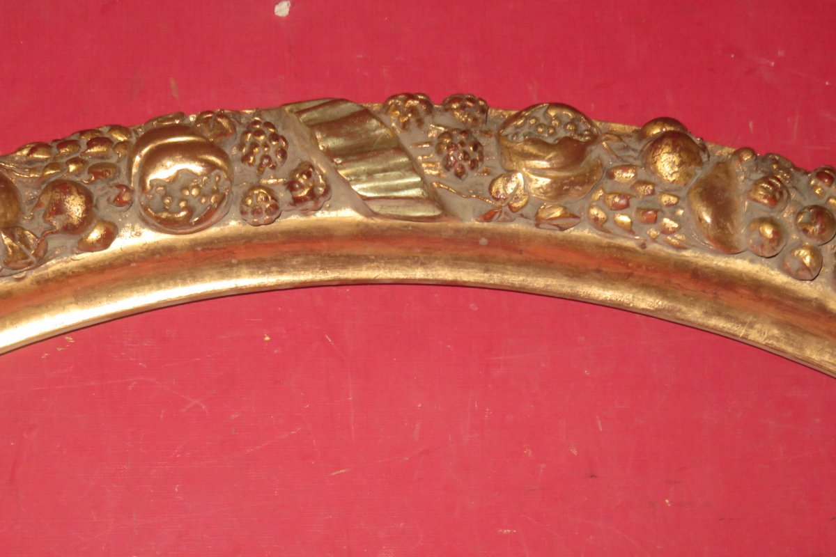 Oval Frame, 19th Time In Golden Wood.-photo-2