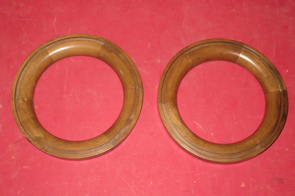 Pair Of Round Wooden Frames, Early 20th Century.