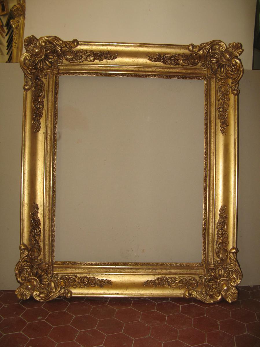 Cadre époque 19ème En Bois Doré.