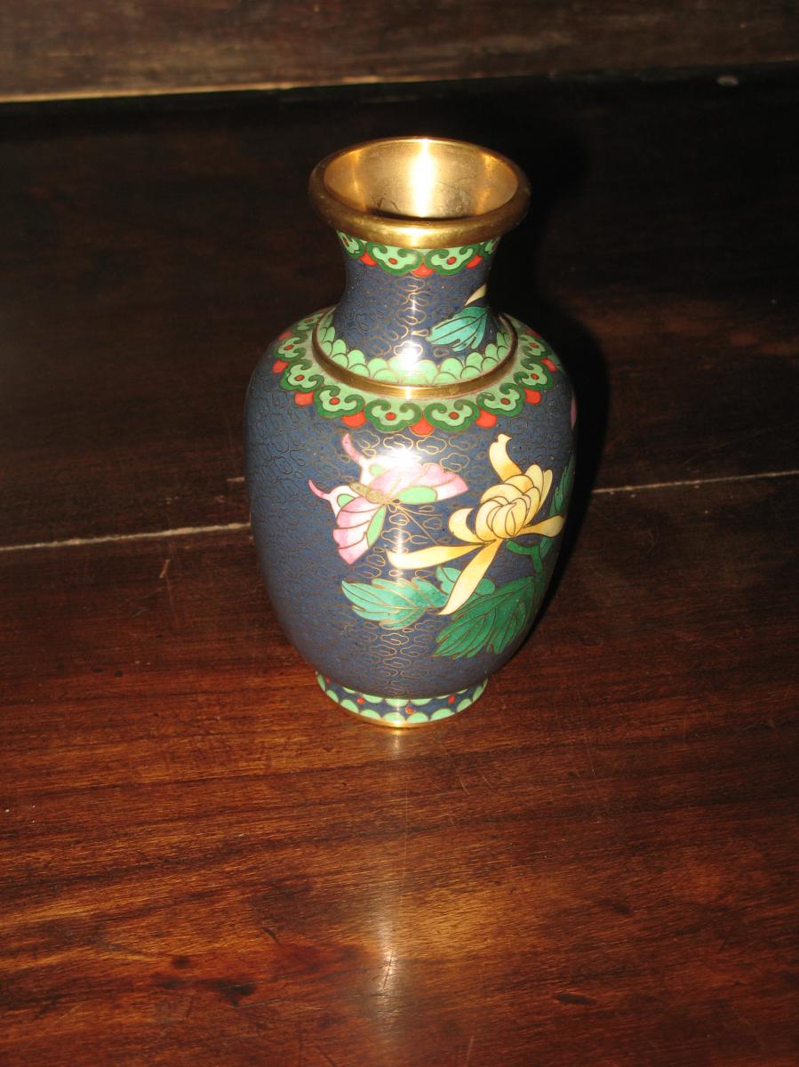 Vase Chinois En Cuivre Cloisonné, époque 20ème.