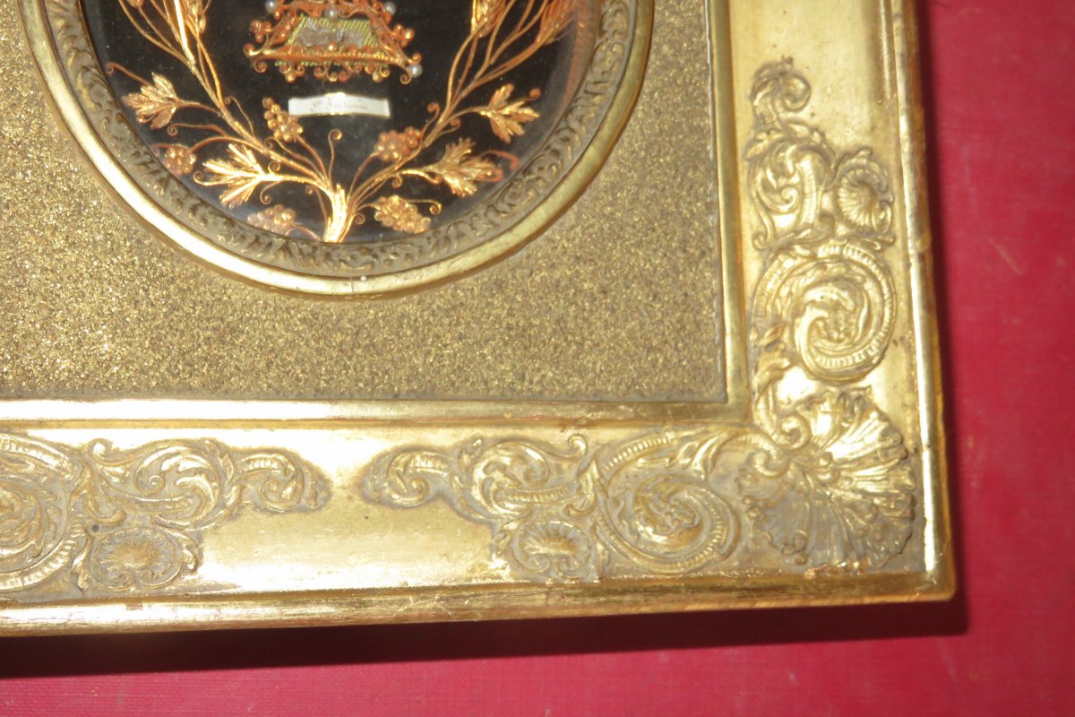 Reliquary Frame Early 19th Time In Golden Wood.-photo-3