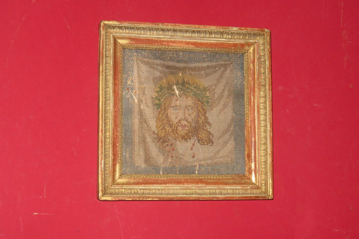 Christ En Broderie De Perles, époque Début 19ème.