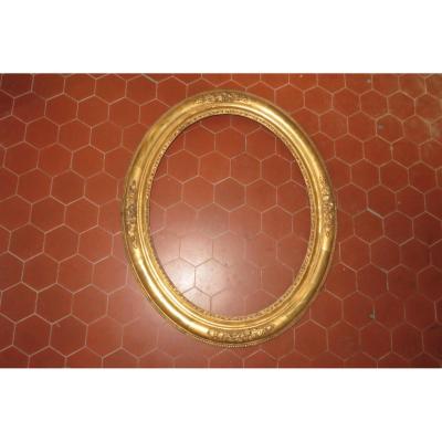 Oval Frame, Golden Wood, 19th Time.