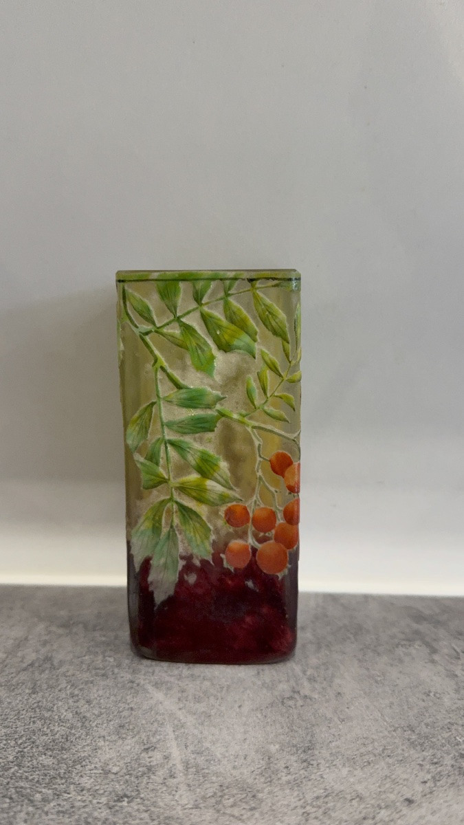 Petit vase en pâte de verre émaillée signé Daum-photo-4