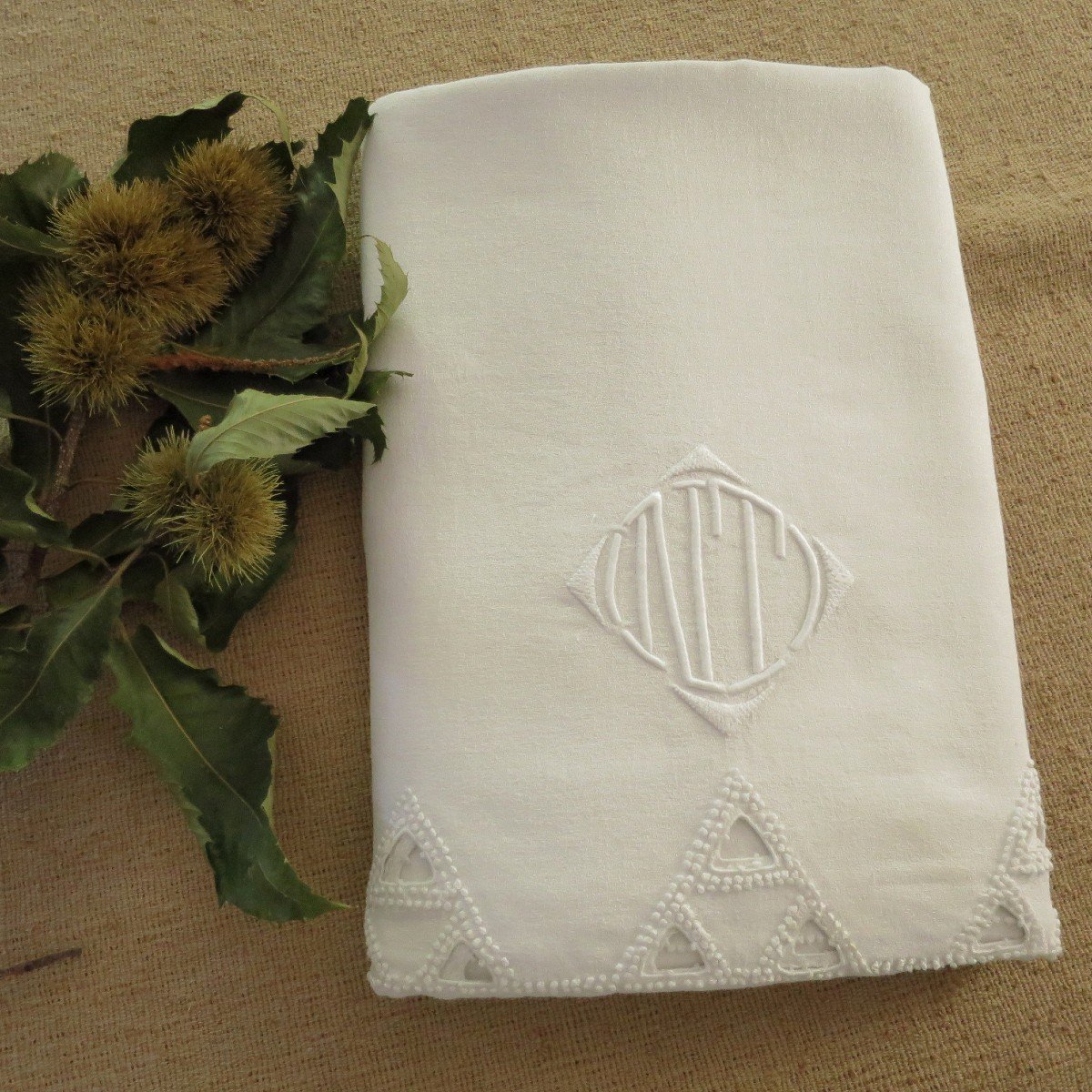 Old Tablecloth, Granite Linen, Hand Embroidered, Monogrammed Nt, Circa 1925-photo-3