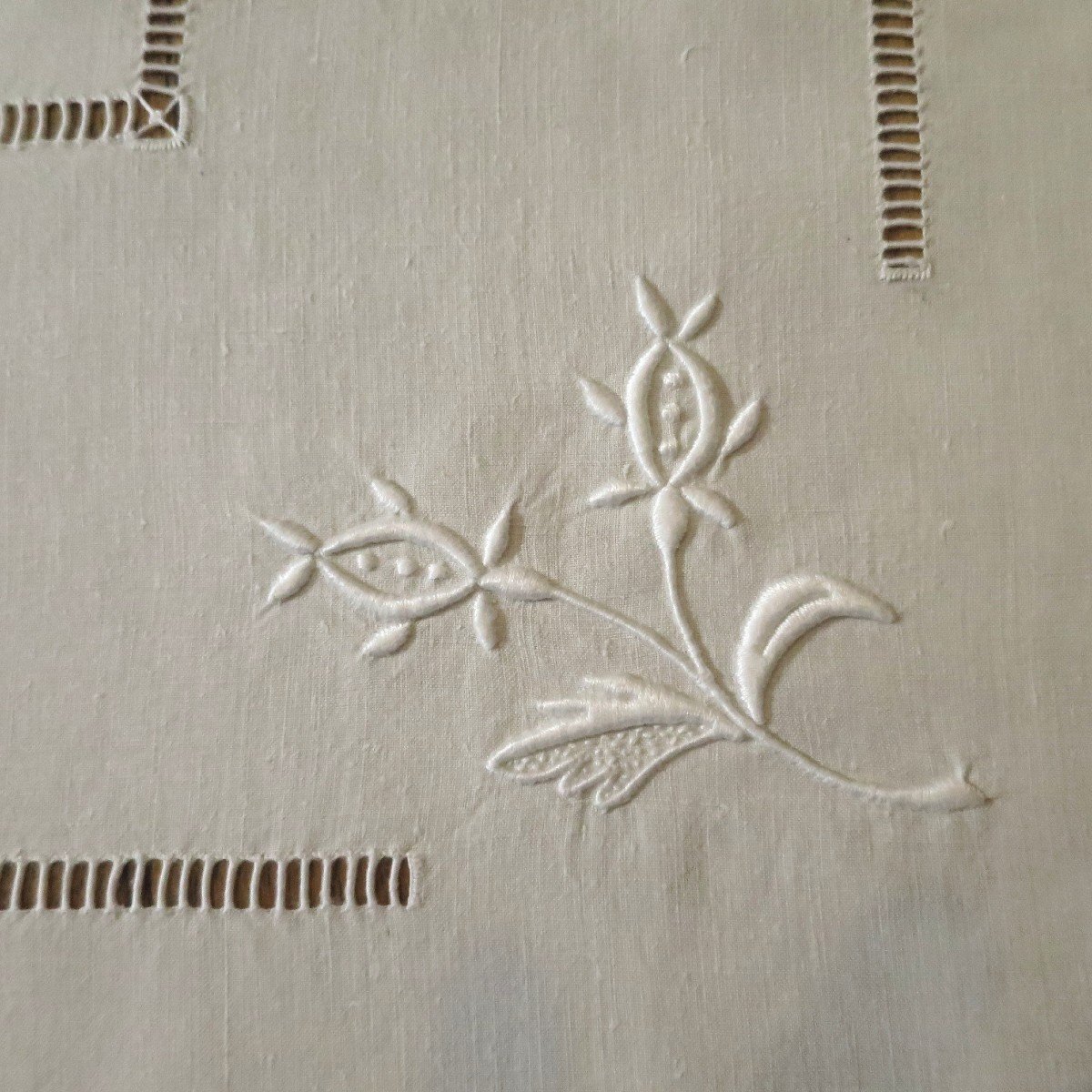 Linen Table Service, Hand Embroidered, Monogrammed Mb, Circa 1925-photo-2