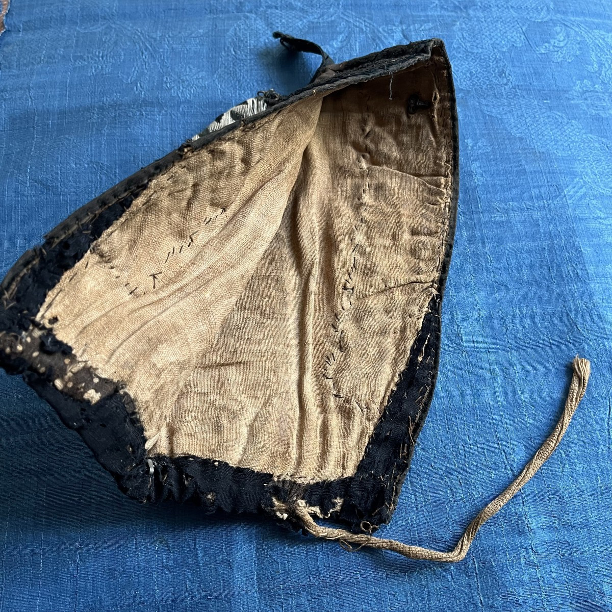 Bonnet brodé de coiffe alsacienne de mariage, XVIIIe-photo-4