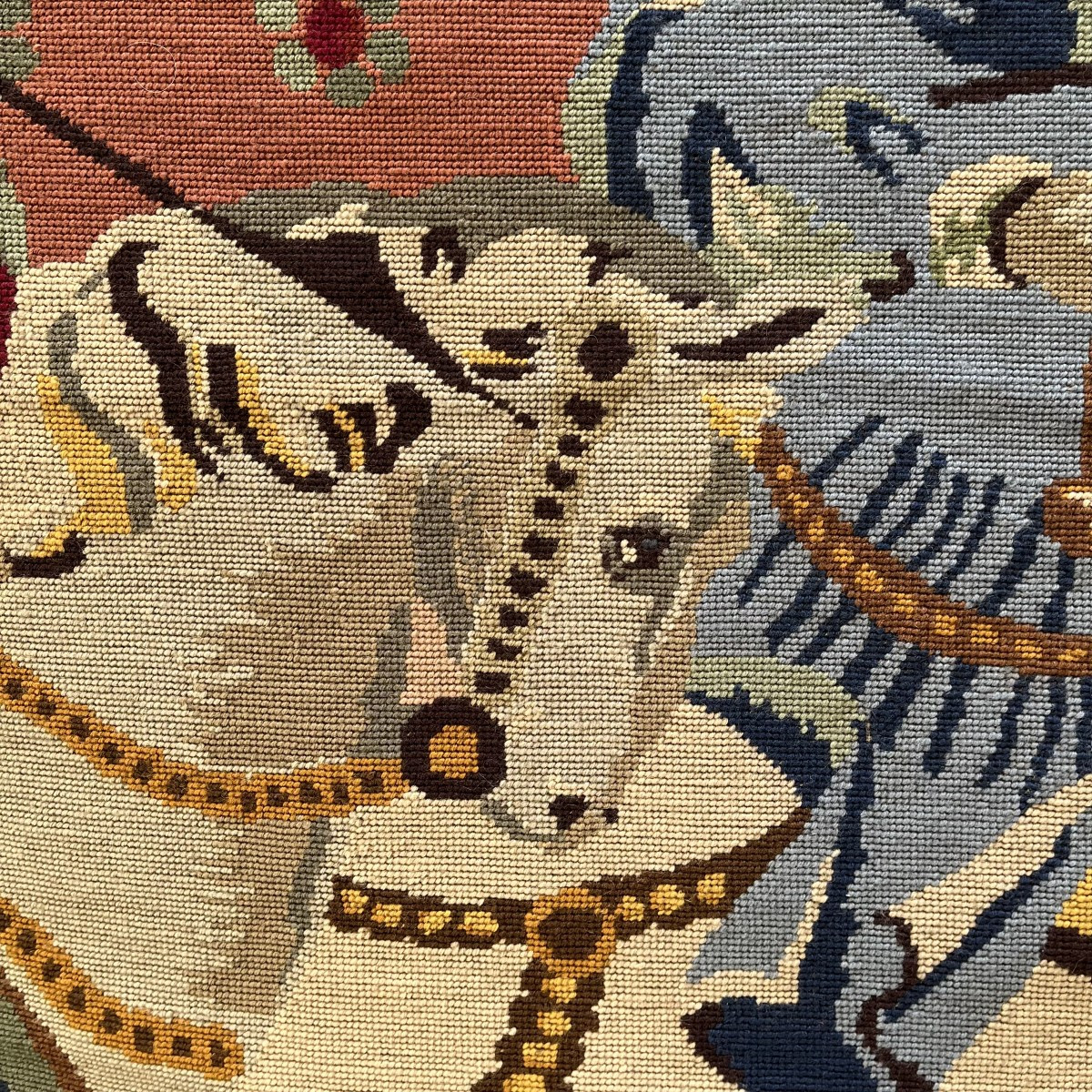 Tapisserie "chasse au sanglier", style troubadour, au gros point, circa 1950-photo-3