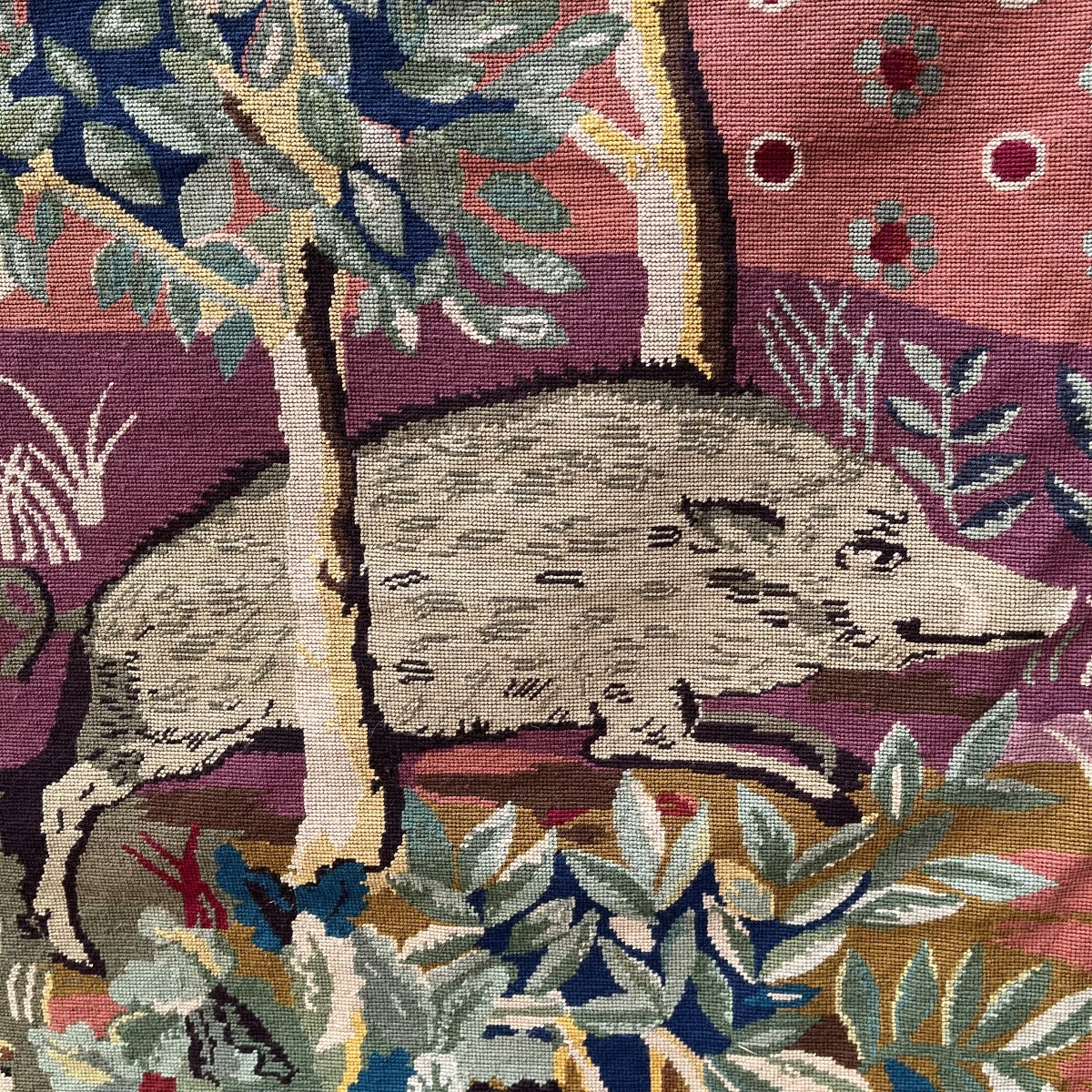 Tapisserie "chasse au sanglier", style troubadour, au gros point, circa 1950-photo-5
