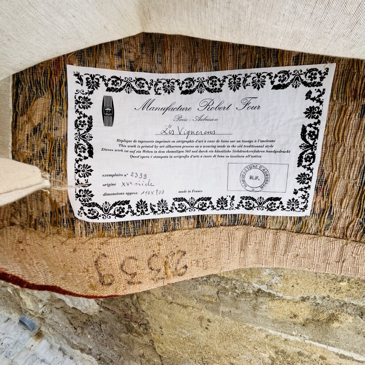 Tapisserie " Les vendanges " de la manufacture Robert Four à Aubusson, de style médiéval -photo-4