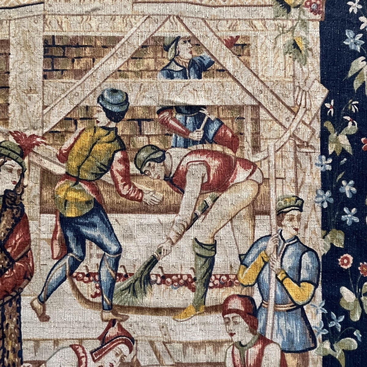 Tapisserie "Les vignerons" de la manufacture Robert Four à Aubusson -photo-4