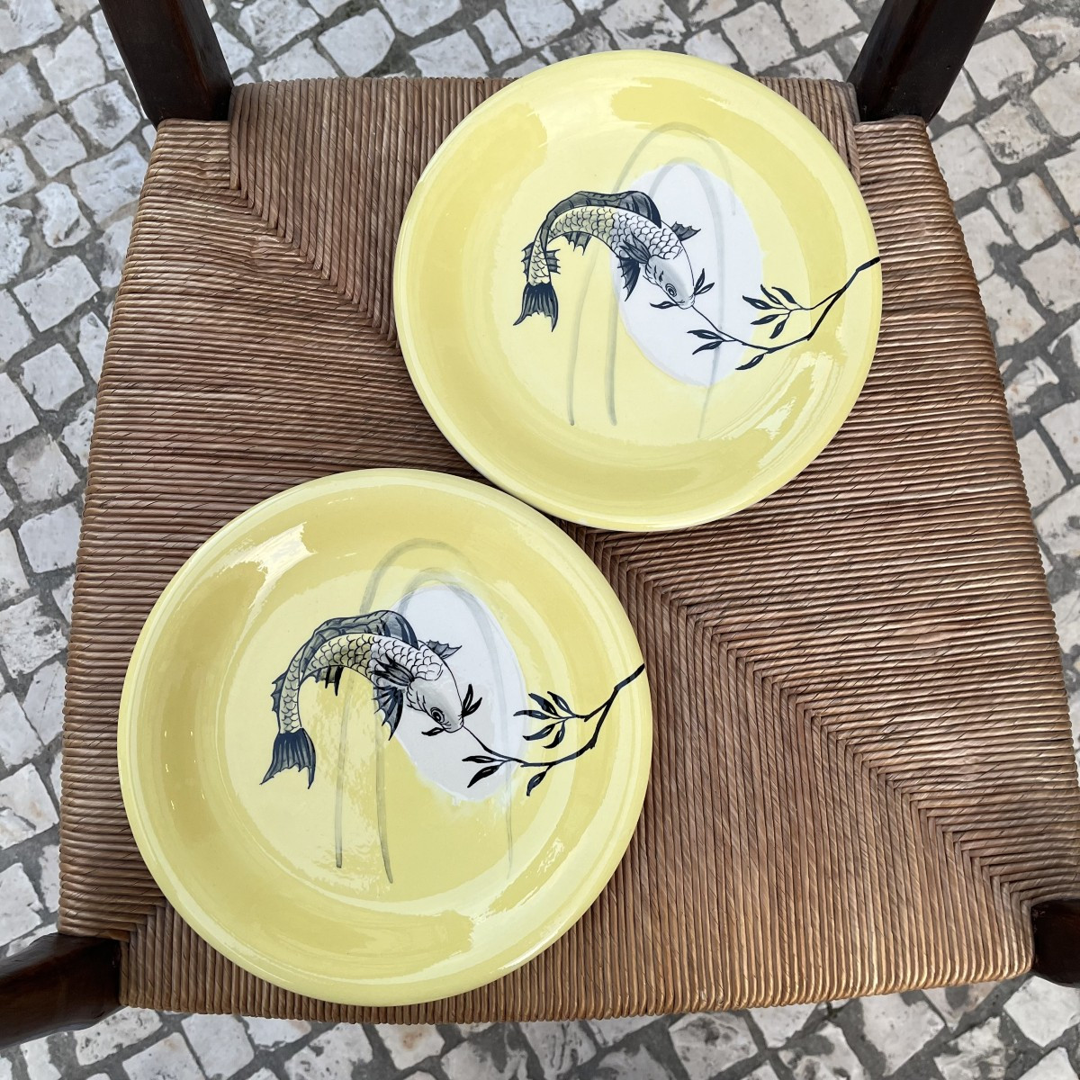 Série de 10 assiettes et une saucière Sainte Radegonde aux poissons et crustacés vers 1950-photo-1