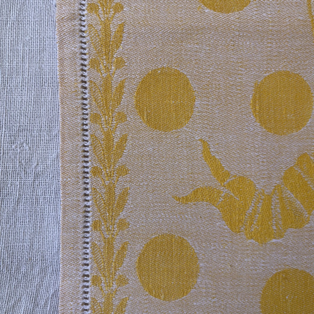 8 serviettes en lin damassé jaune monogrammées CH, début XXe siècle -photo-5