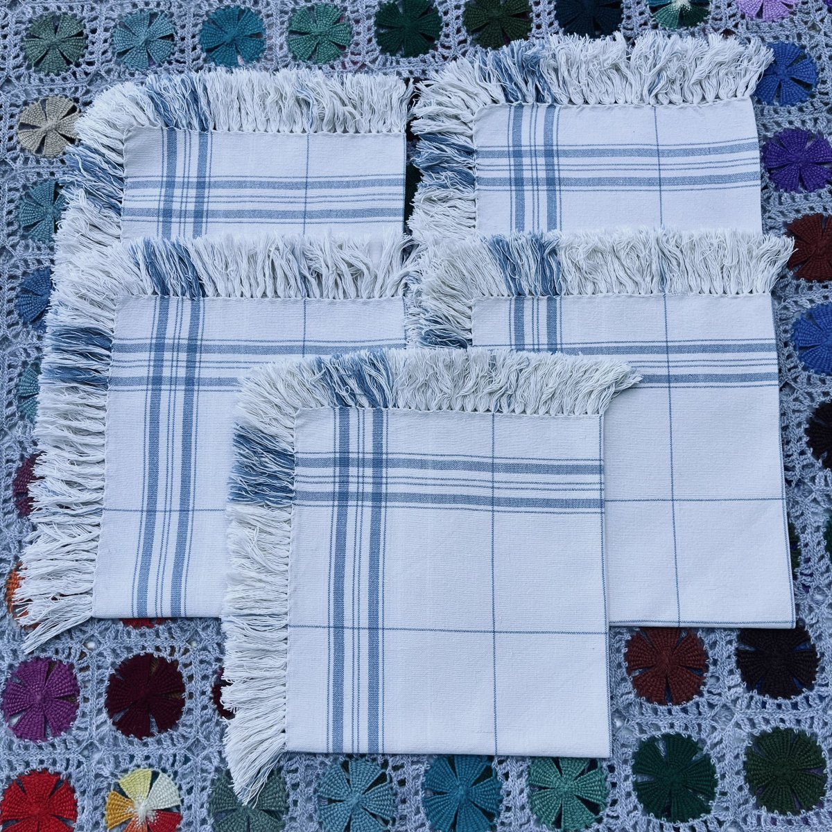Napkins With Blue Stripes And Fringes -photo-1