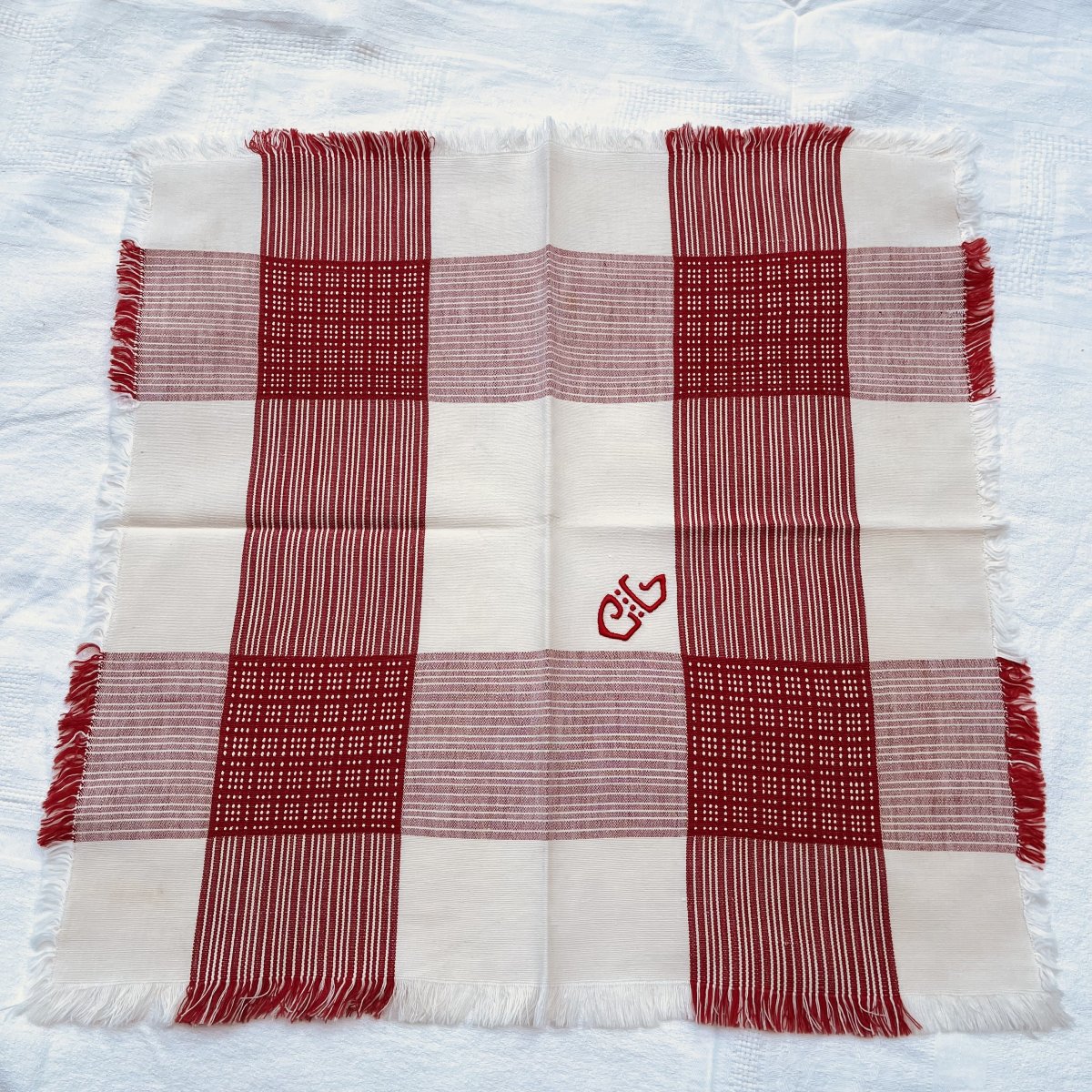 Vintage Napkins With Red Stripes And Fringes, Embroidered With "cg"-photo-2