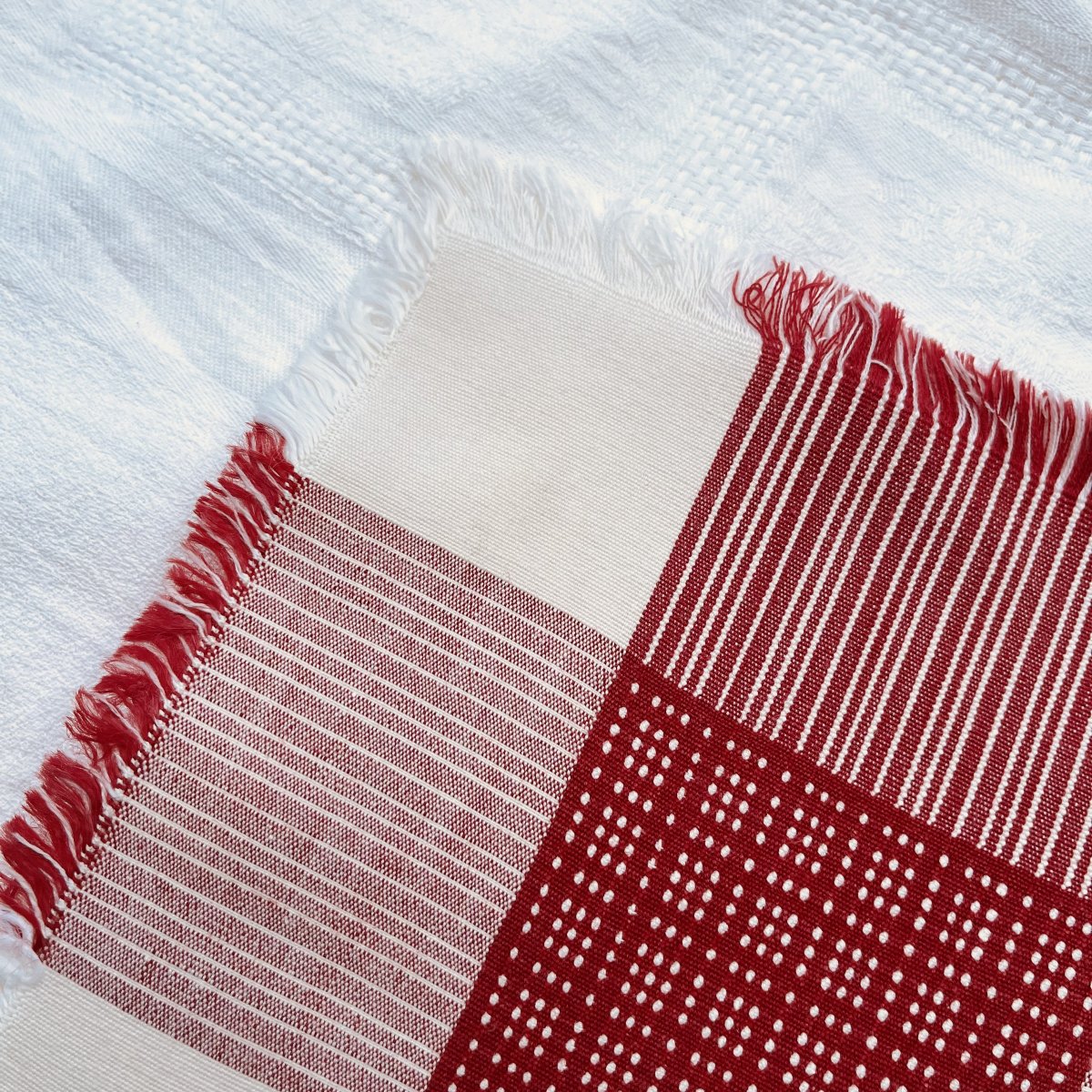 Vintage Napkins With Red Stripes And Fringes, Embroidered With "cg"-photo-4