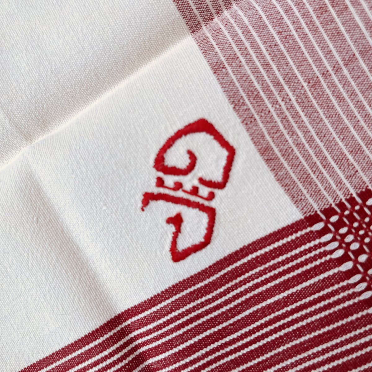 Vintage Napkins With Red Stripes And Fringes, Embroidered With "cg"-photo-3