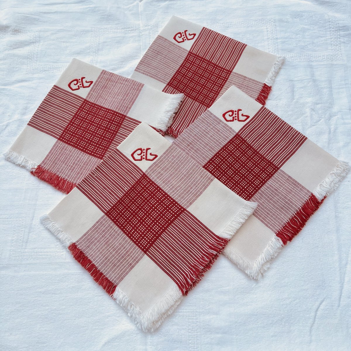 Vintage Napkins With Red Stripes And Fringes, Embroidered With "cg"