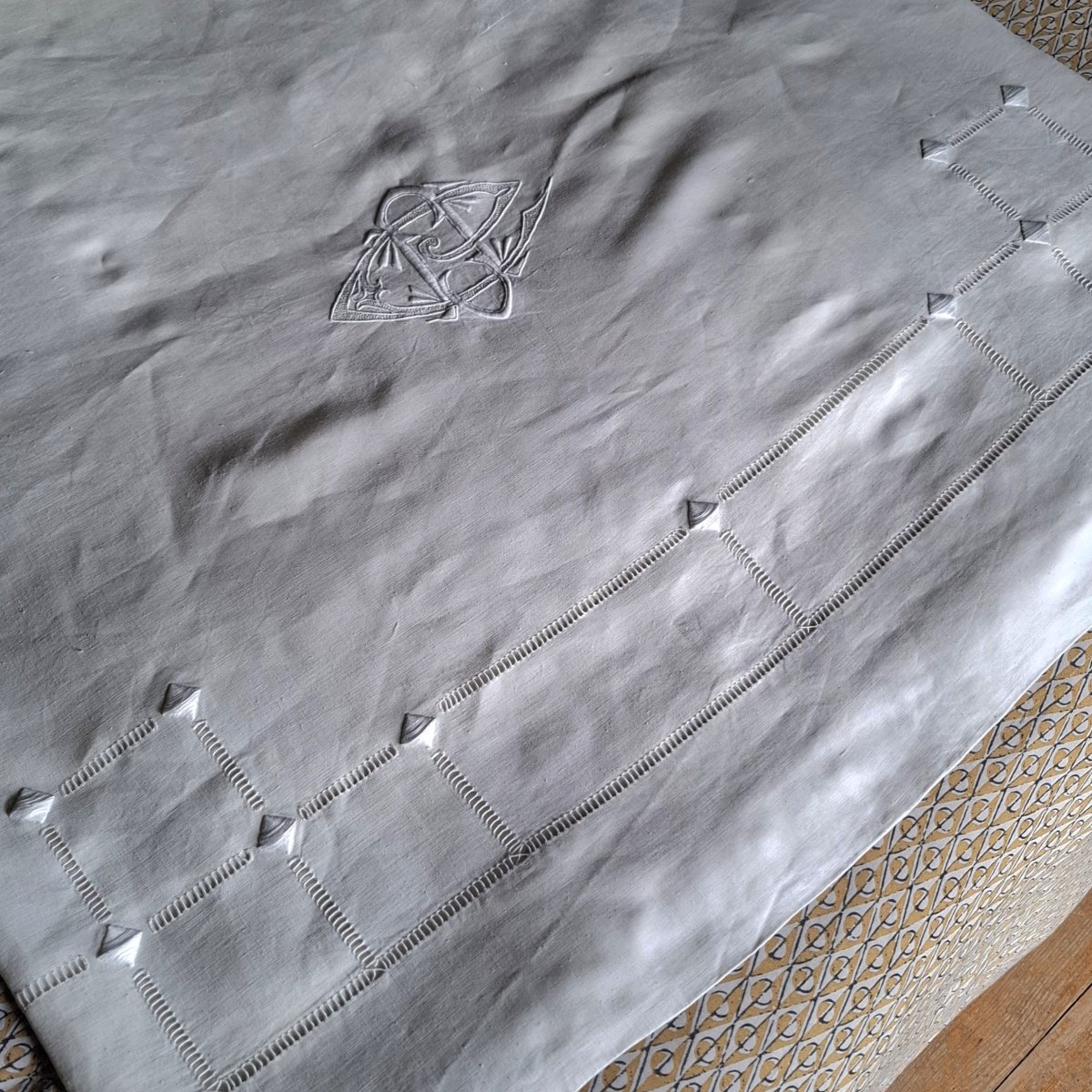 Drap brodé main en lin monogrammé CO ou BO vers 1930-photo-4