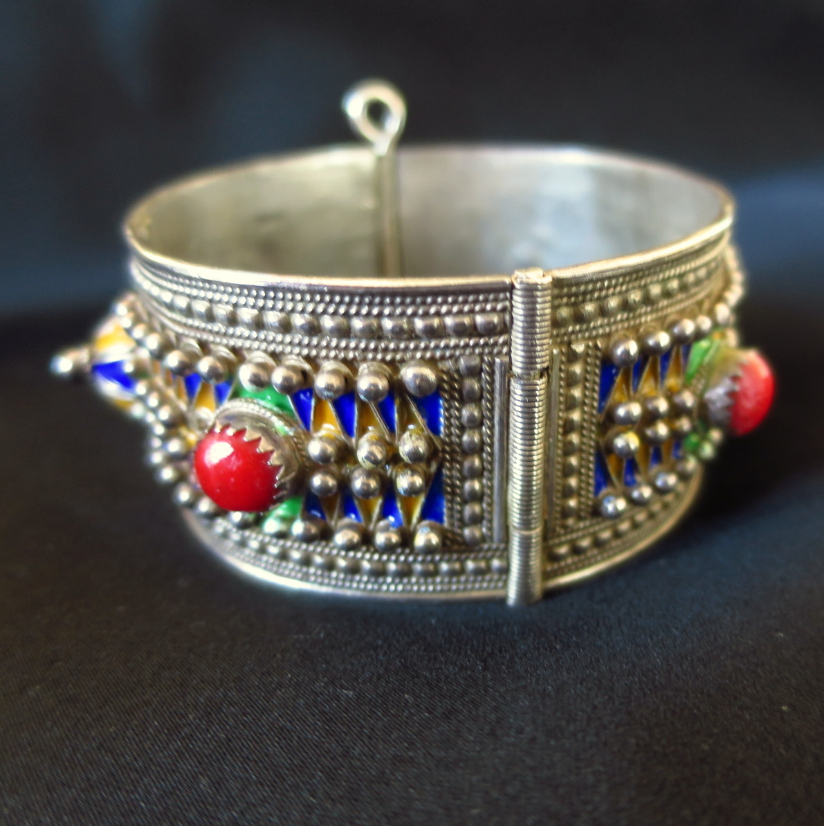 Berber Bracelet In Silver, Coral And Cloisonné Enamel-photo-3